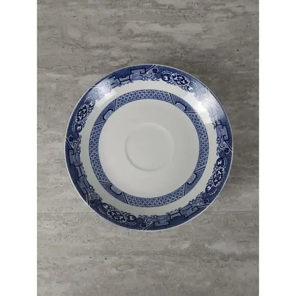 Royal Cuthbertson Blue Willow Saucers, Set Of 4, 6" - Picture 4 of 6